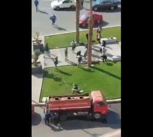 Denuncia la corruzione egiziana e viene torturato. Si dà fuoco per protestare contro la dittatura di Al Sisi
