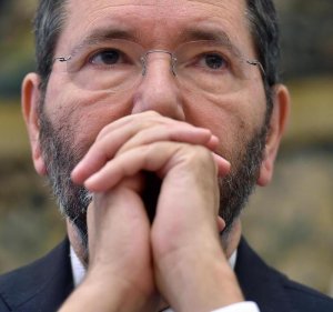 Marino si dimette: “Verifica seria oppure tra 20 giorni ci ripenso”