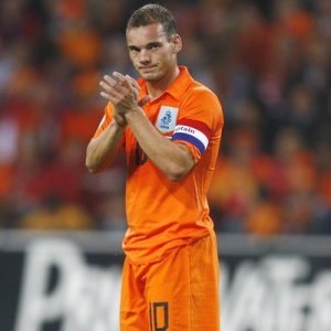 Sneijder e Robben trascinano l'Olanda