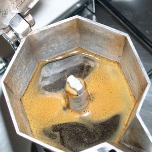 Elogio della lentezza: il mio caffè non è digitale