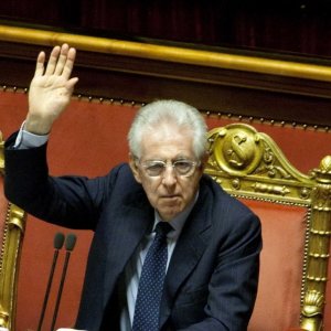 Monti: "Bilderberg? Non è una setta segreta. Magari qualche politico italiano ci andasse"