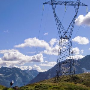 Italia-Svizzera | L'elettrodotto che deturpa le Alpi