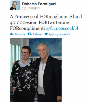 Mentre l'Italia brucia, Formigoni premia i suoi follower