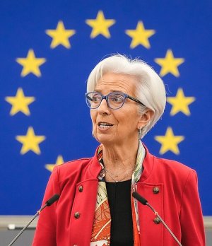 La Bce taglia i tassi di interesse: bene per chi s'indebita, male per chi risparmia!