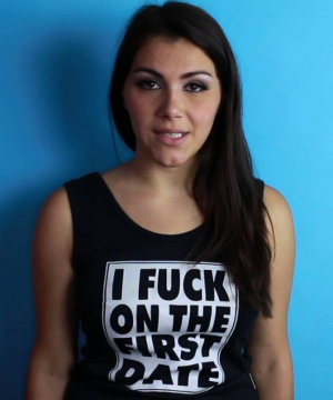 Valentina Nappi su Tiziana Cantone: "Ad ucciderla è stato lo slut-shaming. Non dovrebbe fregare a nessuno se una tizia fa i pompini"