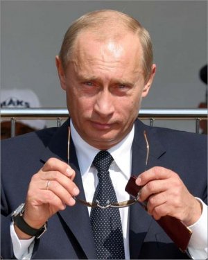 Putin: "'Contro l'Isis uniti come contro Hitler'"