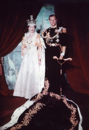 Morta la Regina Elisabetta II: tutta la famiglia a Balmoral