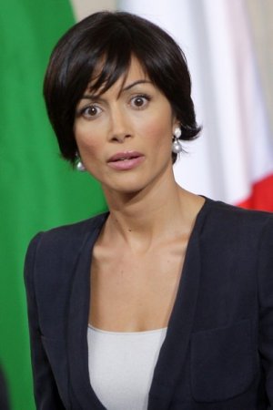 Carfagna entra, firma e se ne va. Solo per la diaria