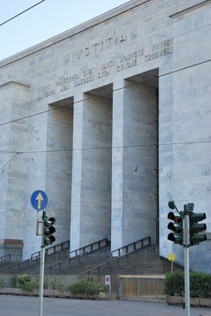 Diritto e giustizia. I tanti gradi di giudizio e l'istituto dell'insabbiamento