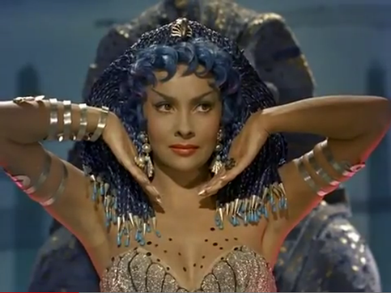 Gina Lollobrigida in La donna più bella del mondo (1955)