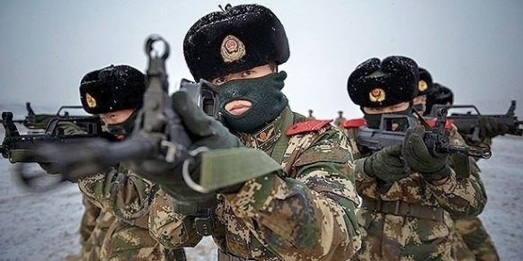cina ammassa soldati sul confine russo