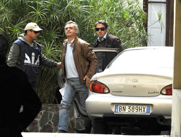 L'arresto dell'Assessore ai Cimiteri Giorgio Nugnes L'arresto dell'Assessore ai Cimiteri Giorgio Nugnes