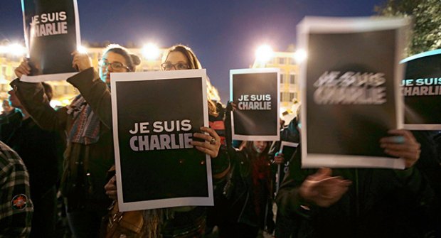 #CharlieHebdo-immagine