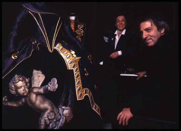 Roberto De Simone con la costumista Odette Nicoletti nel 1989