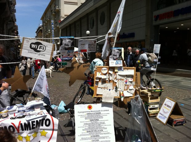 Presidio M5S a Napoli nel 2012 Presidio M5S a Napoli nel 2012